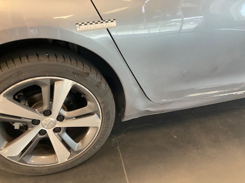 Peugeot 308 1.6 Blue-HDi Active 2017 – снимка 21