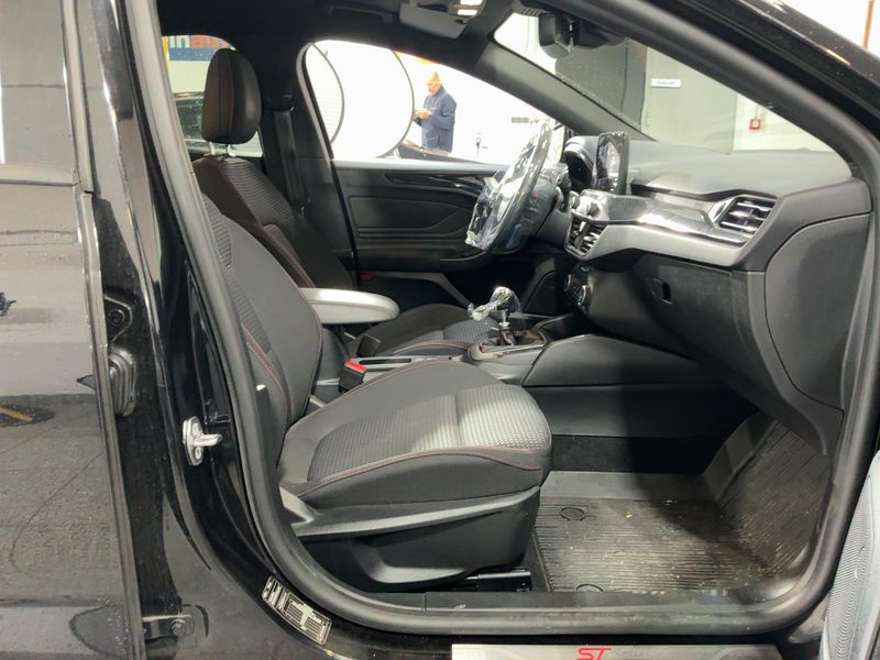 Ford Focus 1.5 TDCi EcoBlue ST-Line 2020 – снимка 17