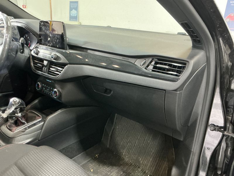 Ford Focus 1.5 TDCi EcoBlue ST-Line 2020 – снимка 23