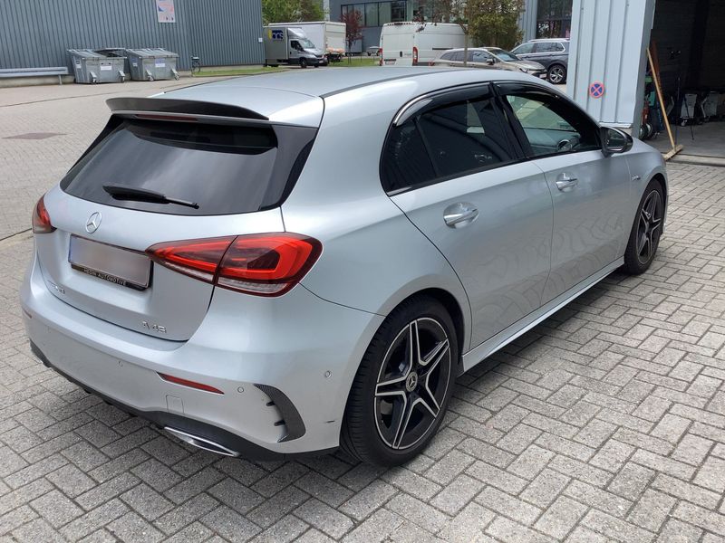 Mercedes-Benz A-Klasse A 220 4Matic AMG Line 2020 – снимка 8