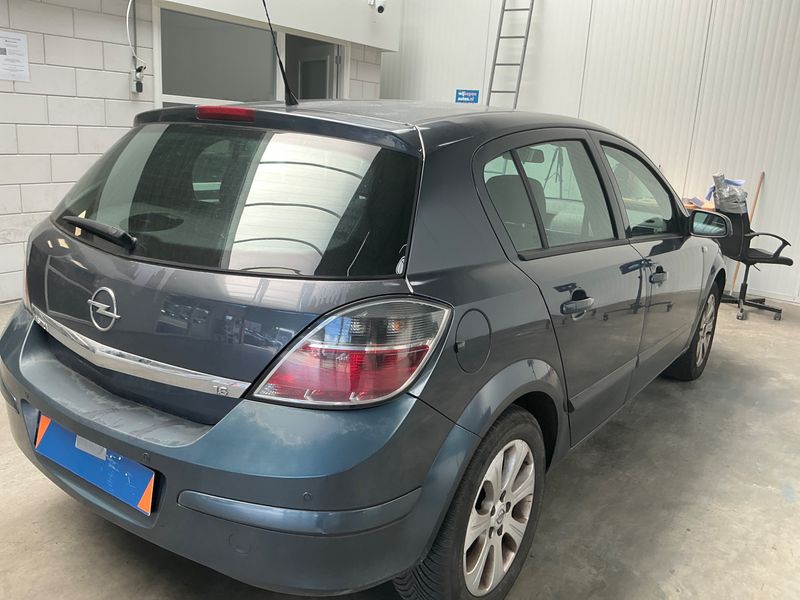 Opel Astra 1.6 Edition 2008 – снимка 2