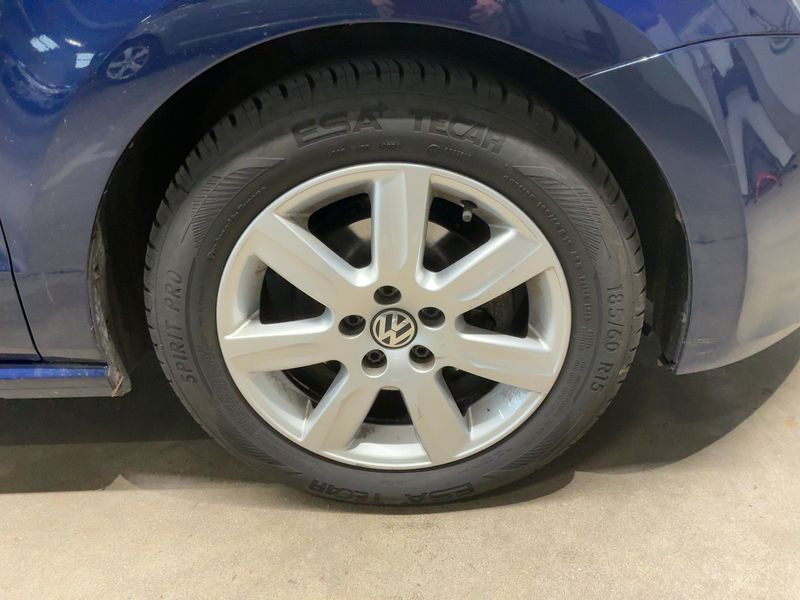 Volkswagen Polo 1.4 FSI Highline 2011 – снимка 11