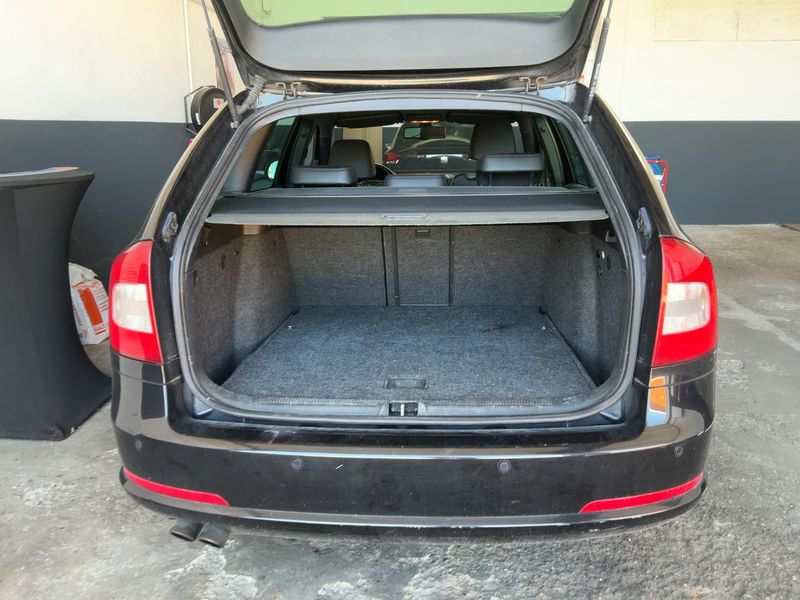 Skoda Octavia 2.0 TDI RS 2010 – снимка 15