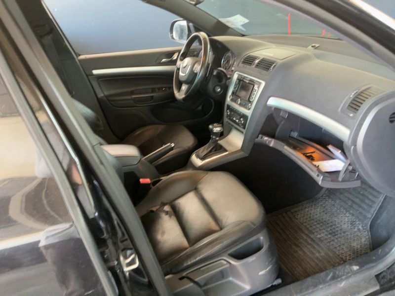 Skoda Octavia 2.0 TDI RS 2010 – снимка 16