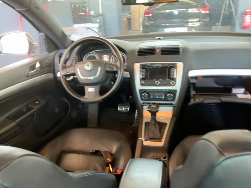 Skoda Octavia 2.0 TDI RS 2010 – снимка 17
