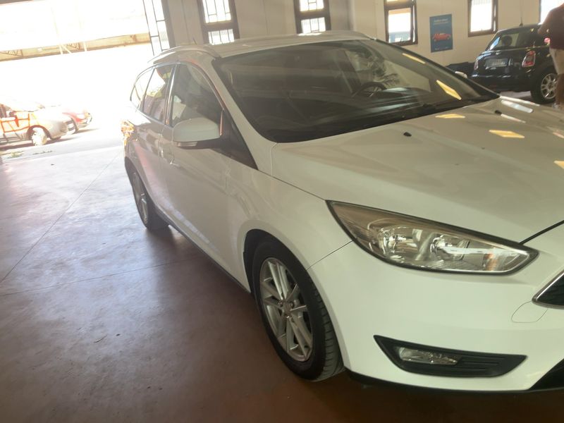 Ford Focus 1.5 TDCi Business 2017 – снимка 12