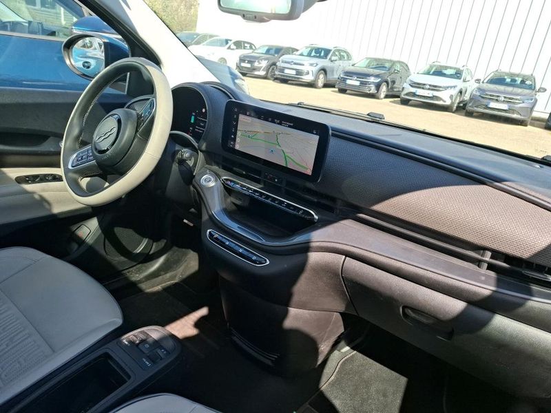 Fiat 500e electric drive 87 kW 'la Prima' 2020 – снимка 10