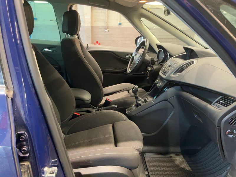 Opel Zafira Tourer 1.4 Turbo Sport 2012 – снимка 17