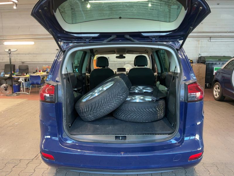 Opel Zafira Tourer 1.4 Turbo Sport 2012 – снимка 16