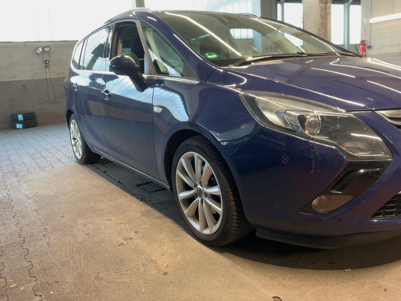 Opel Zafira Tourer 1.4 Turbo Sport 2012 – снимка 12