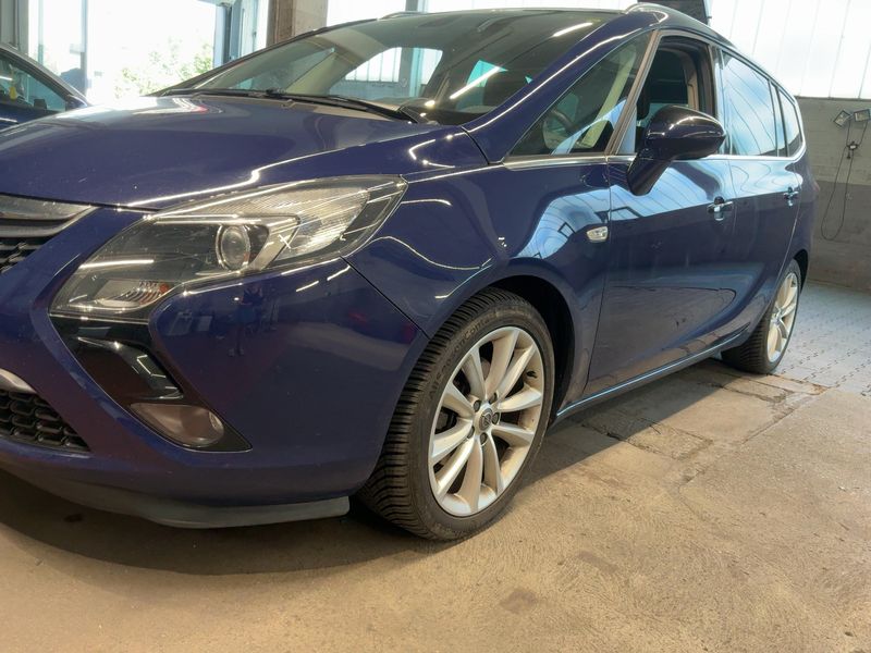 Opel Zafira Tourer 1.4 Turbo Sport 2012 – снимка 2