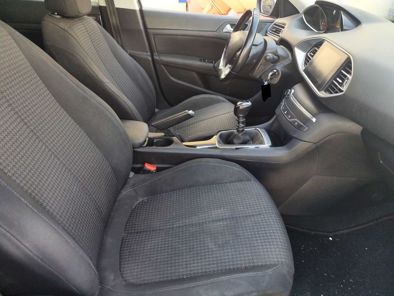Peugeot 308 1.5 Blue-HDi Style 2020 – снимка 10
