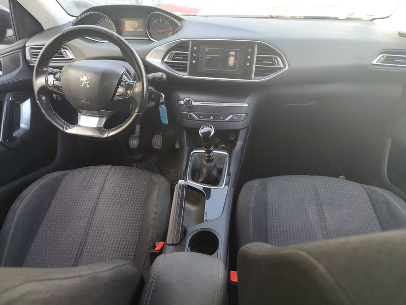 Peugeot 308 1.5 Blue-HDi Style 2020 – снимка 11