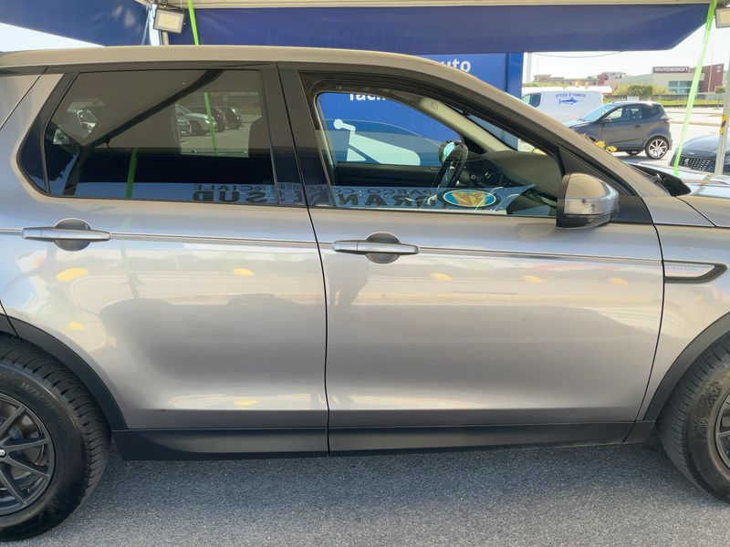 Land Rover Discovery Sport D150 FWD 2020 – снимка 10