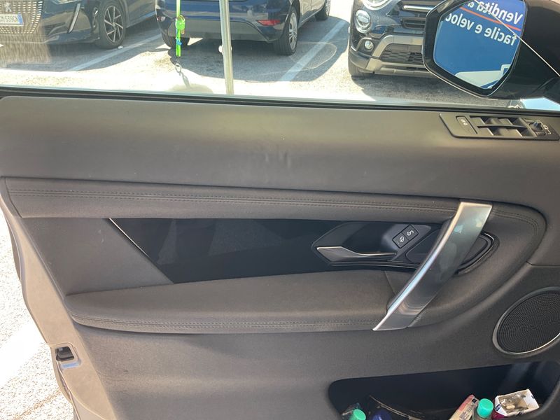 Land Rover Discovery Sport D150 FWD 2020 – снимка 27