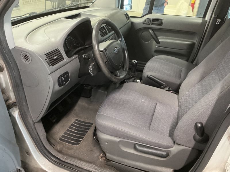 Ford Tourneo Connect 1.8 Kombi kurz 2004 – снимка 3
