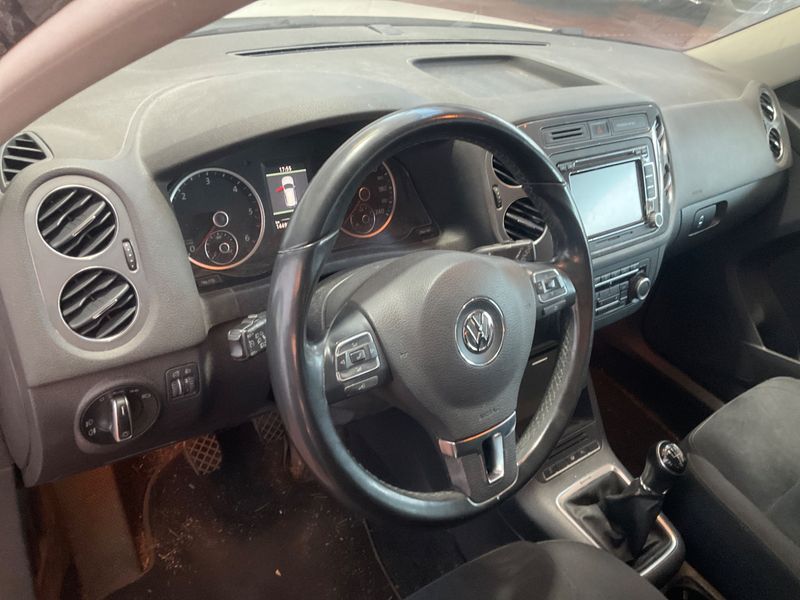 Volkswagen Tiguan 2.0 TDI Sport & Style 4Motion 2013 – снимка 22
