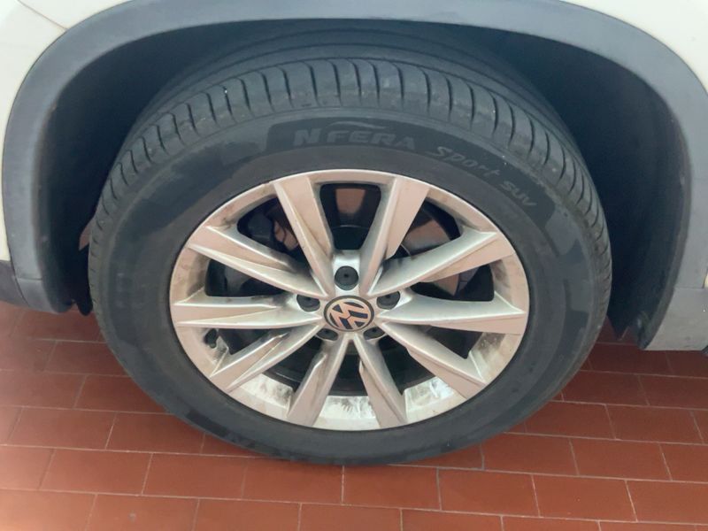 Volkswagen Tiguan 2.0 TDI Sport & Style 4Motion 2013 – снимка 3