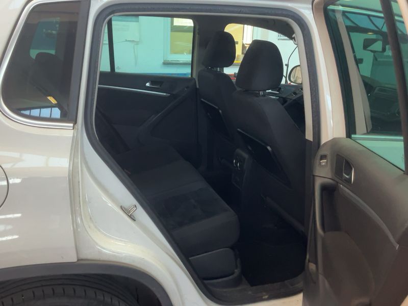 Volkswagen Tiguan 2.0 TDI Sport & Style 4Motion 2013 – снимка 19