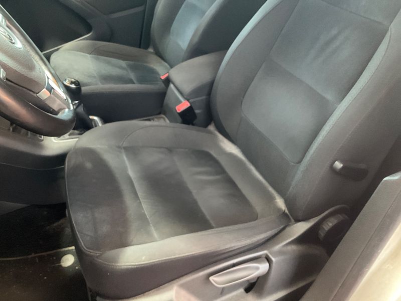 Volkswagen Tiguan 2.0 TDI Sport & Style 4Motion 2013 – снимка 23