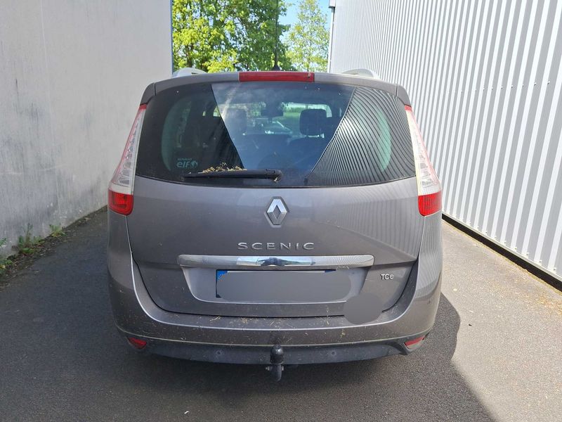 Renault Grand Scenic 1.2 TCe Energy BOSE Edition 2015 – снимка 4