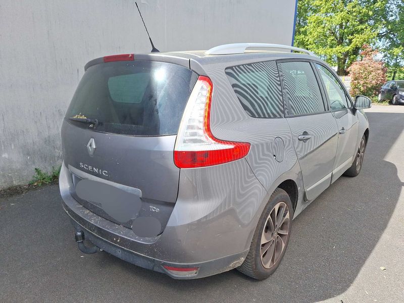 Renault Grand Scenic 1.2 TCe Energy BOSE Edition 2015 – снимка 5