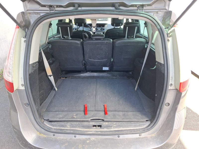 Renault Grand Scenic 1.2 TCe Energy BOSE Edition 2015 – снимка 90