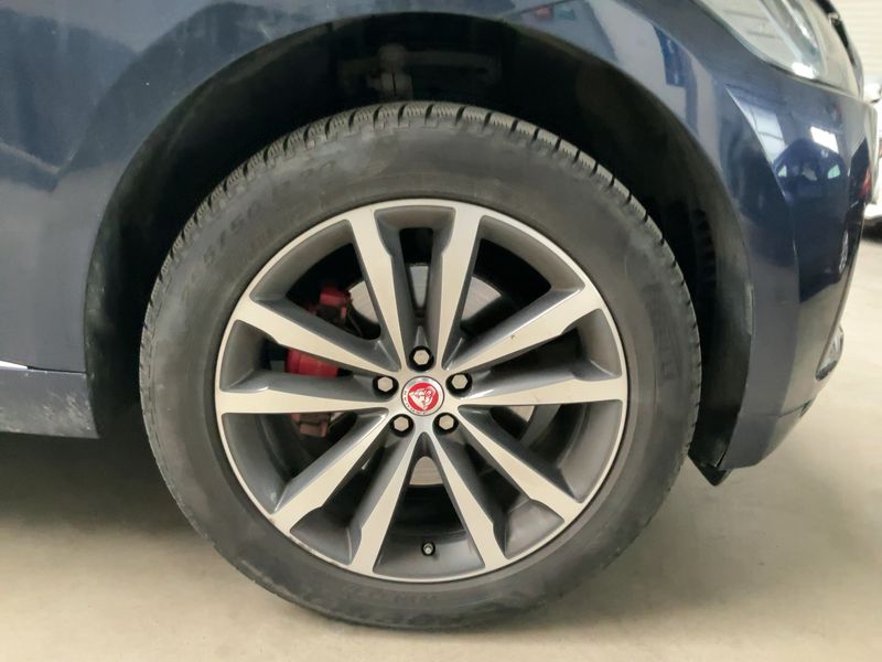 Jaguar F-Pace 30d AWD 2017 – снимка 11