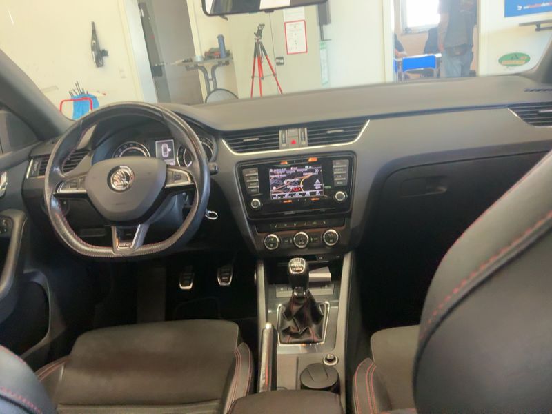 Skoda Octavia 2.0 TDI RS 2014 – снимка 12