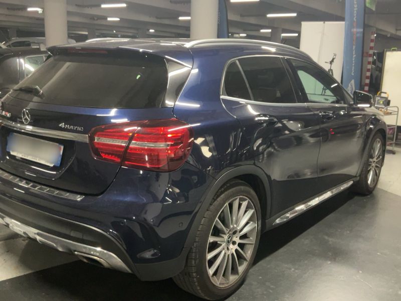 Mercedes-Benz GLA-Klasse GLA 250 4Matic Fascination 2018 – снимка 8