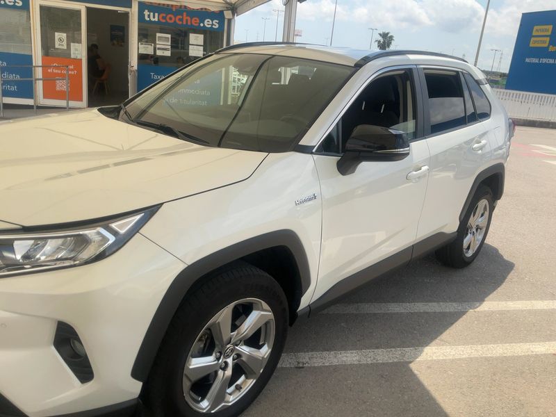 Toyota RAV 4 2.5 Hybrid 4x2 2020 – снимка 2