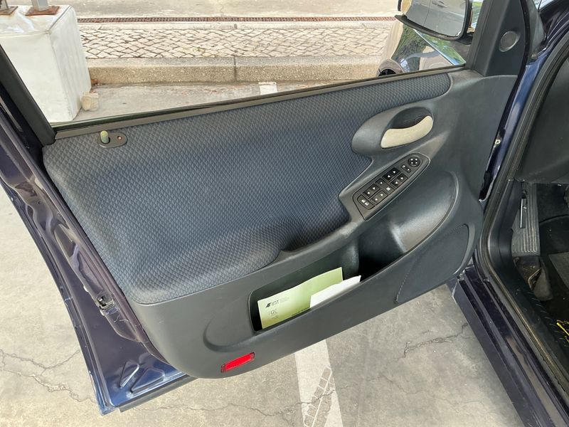 Fiat Stilo 1.9 JTD 115 Dynamic 2003 – снимка 28