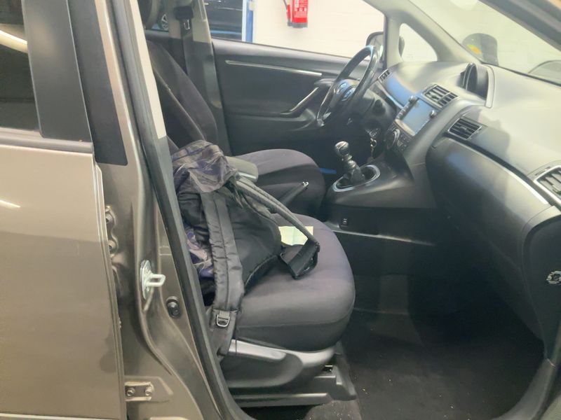 Toyota Verso 1.6 D-4D Edition-S 2016 – снимка 16