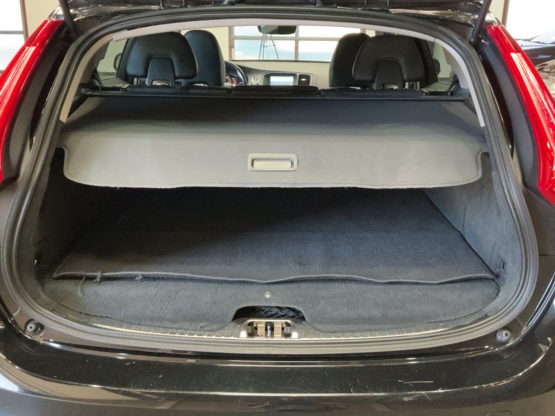 Volvo V60 2.4 T6 Plug-in Hybrid Summum AWD 2015 – снимка 16
