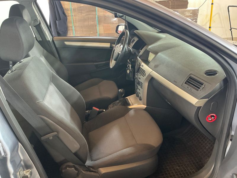 Opel Astra 1.7 CDTI Edition 2009 – снимка 3