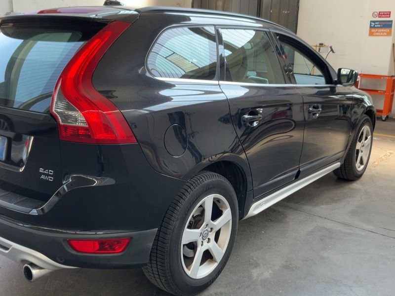 Volvo XC60 2.4 D4 R-Design AWD 2010 – снимка 8