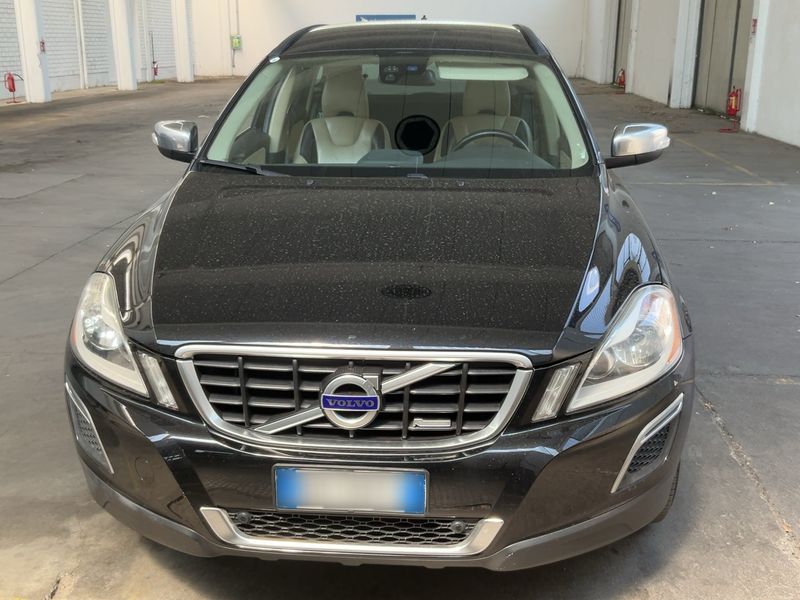 Volvo XC60 2.4 D4 R-Design AWD 2010 – снимка 14