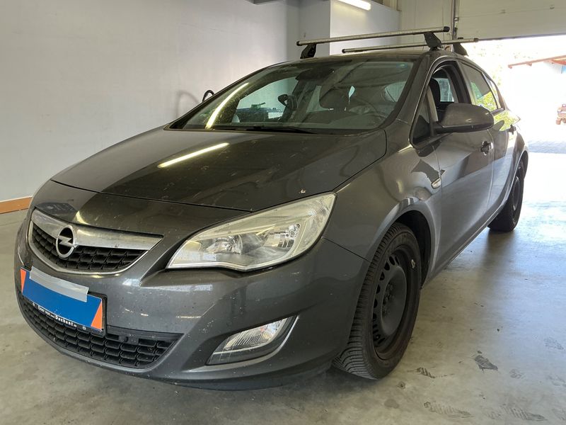 Opel Astra 1.4 Turbo Design Edition 2012 – снимка 1