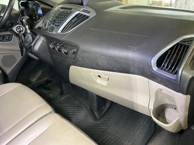 Ford Transit 2.2 TDCi 300 L1 Tourneo Titanium 2015 – снимка 34