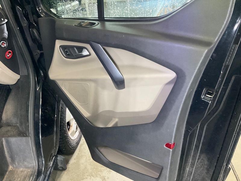 Ford Transit 2.2 TDCi 300 L1 Tourneo Titanium 2015 – снимка 33