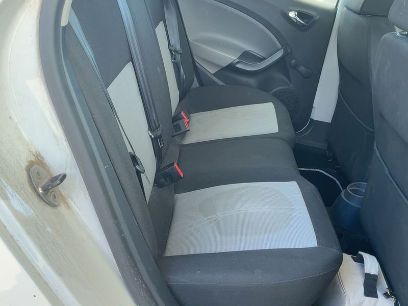 Seat Ibiza 1.6 TDI Style Tech 2013 – снимка 19