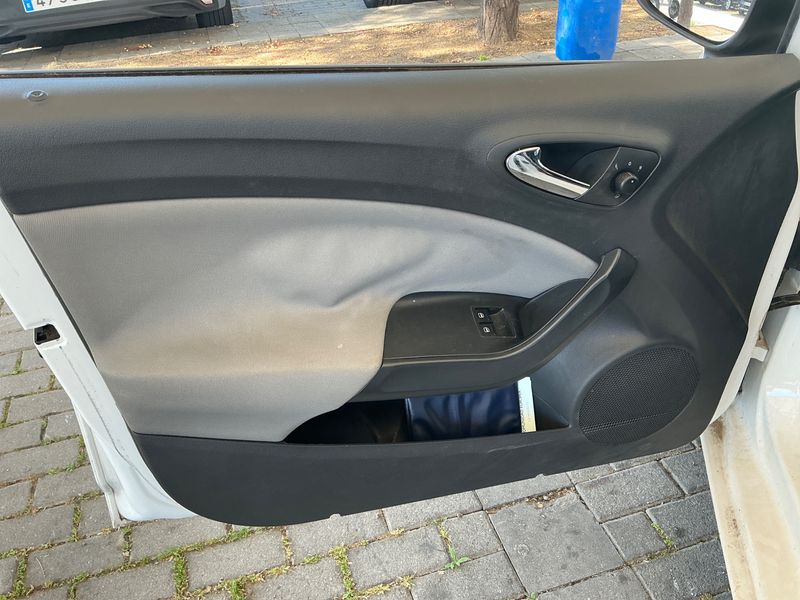 Seat Ibiza 1.6 TDI Style Tech 2013 – снимка 29