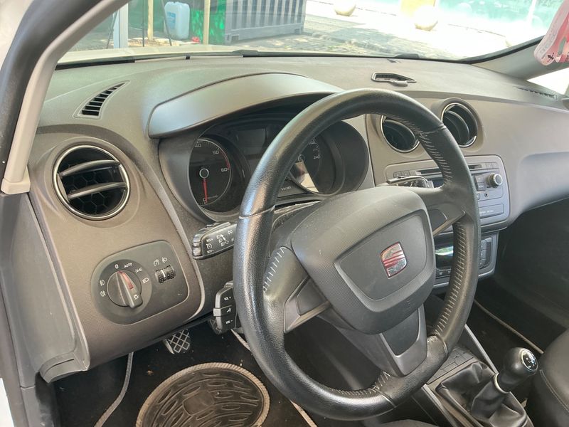 Seat Ibiza 1.6 TDI Style Tech 2013 – снимка 31