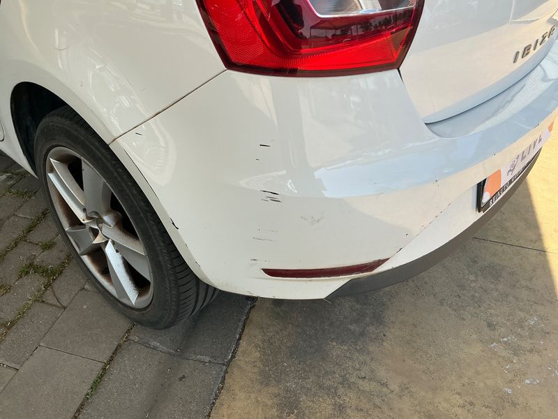 Seat Ibiza 1.6 TDI Style Tech 2013 – снимка 33