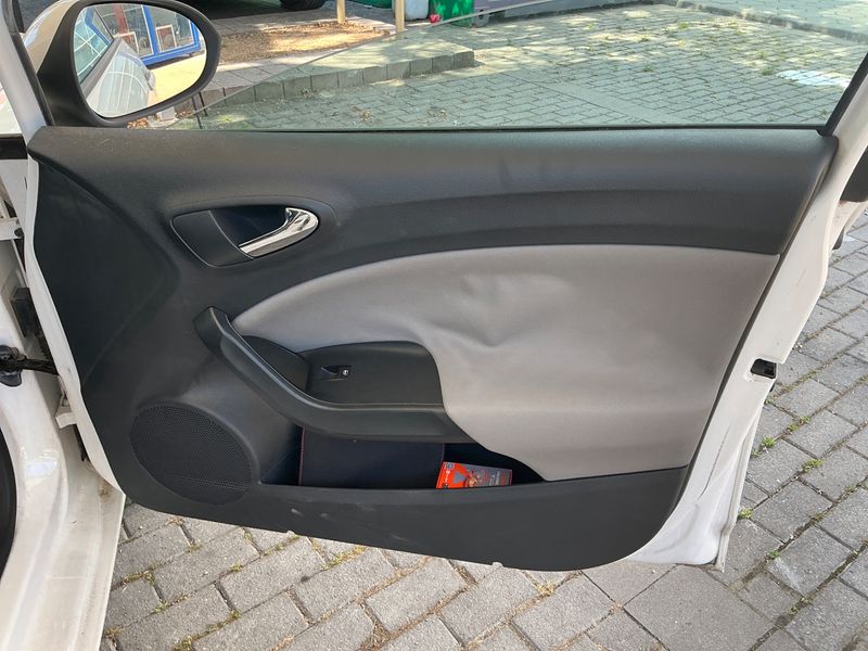 Seat Ibiza 1.6 TDI Style Tech 2013 – снимка 26