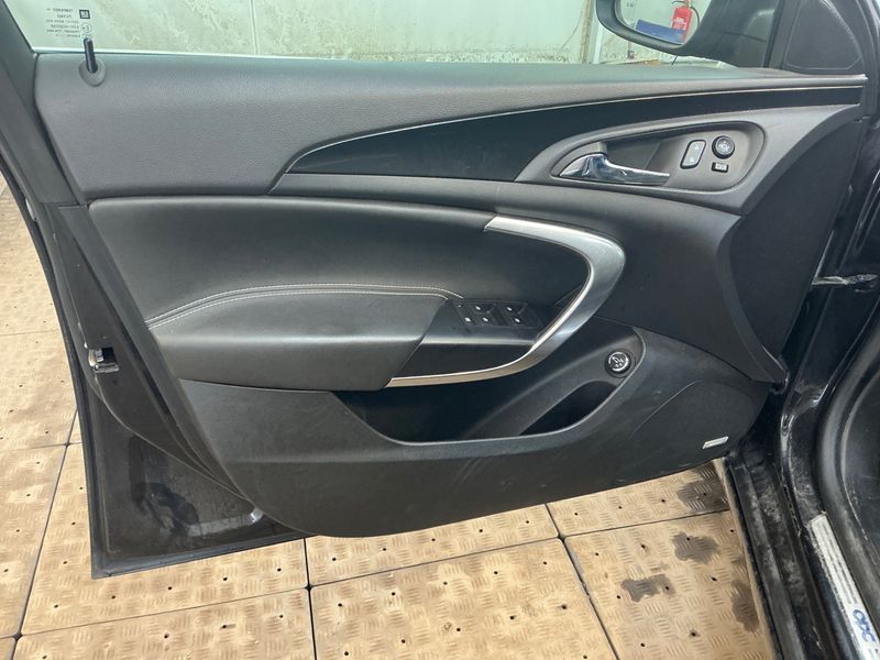 Opel Insignia Sports Tourer 2.8 V6 Turbo OPC 4x4 2015 – снимка 22