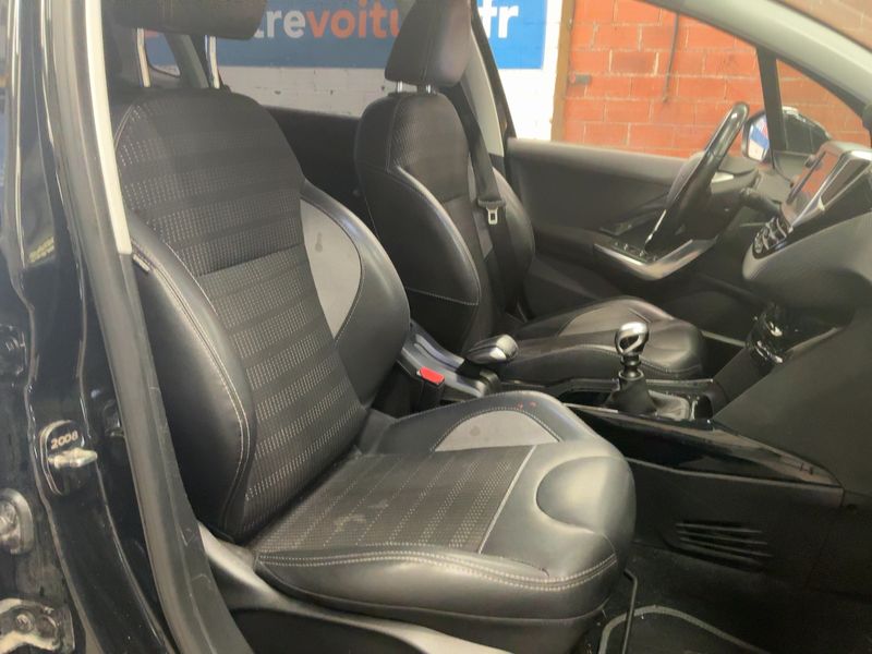 Peugeot 2008 1.6 Blue-HDi Allure 2018 – снимка 16