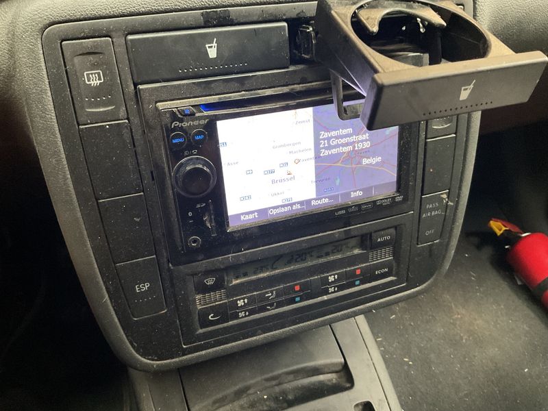Volkswagen Sharan 1.9 TDI Sportline 2010 – снимка 26