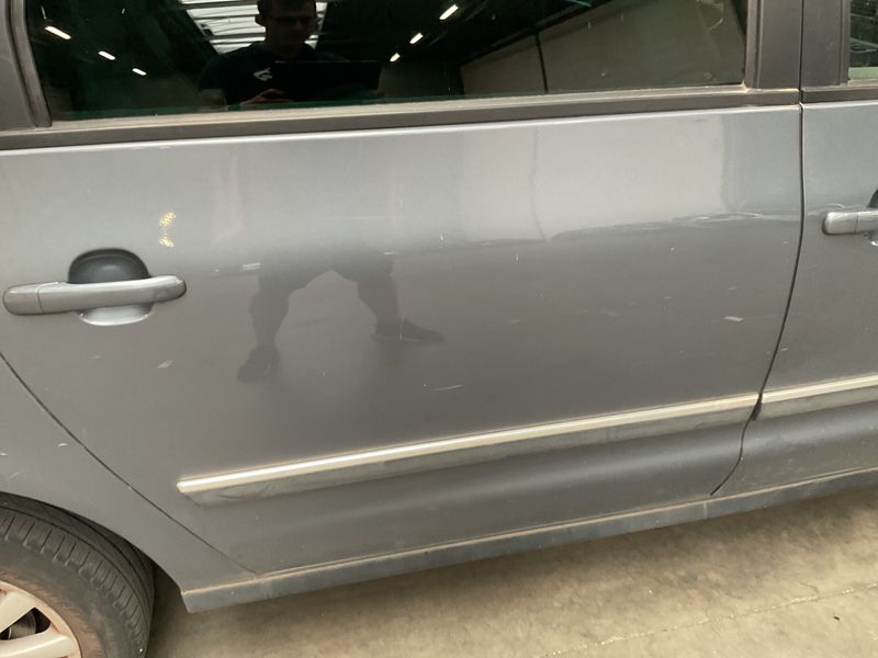 Volkswagen Sharan 1.9 TDI Sportline 2010 – снимка на щета 29