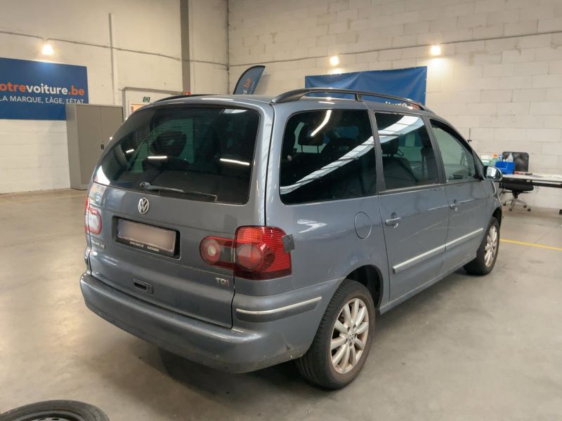 Volkswagen Sharan 1.9 TDI Sportline 2010 – снимка 8